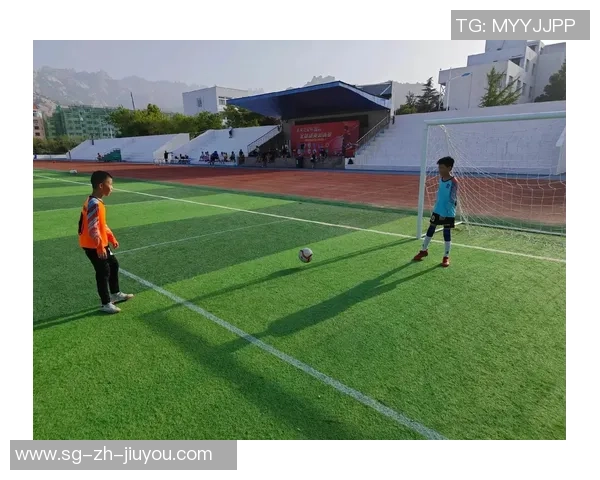 最逵蜗2携手小伙伴们一起踢足球的快乐与成长之旅